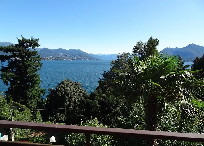 Vista Lago Lägenhet Stresa